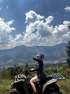 Paulet_JohnsonのYour favorite biker girl🛵😄の 5枚の写真