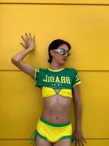 NickiWestt___ Gostosa💚💛 사진 2