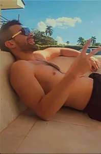 Enzo-wolf33 Public  4টি ছবি