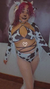 GoddessVelvetVixen Bitch I’m a Cow Foto 3
