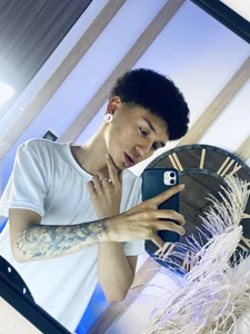 David_Banks_ More of me  4. fénykép