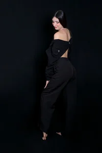 🖤 ​They say black goes with everything… including your desire?😏 od nia20_  4 snímek