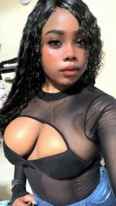 Amina_18 Public Pic 2