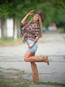Evelyn_Evyyy Country vibe Pic