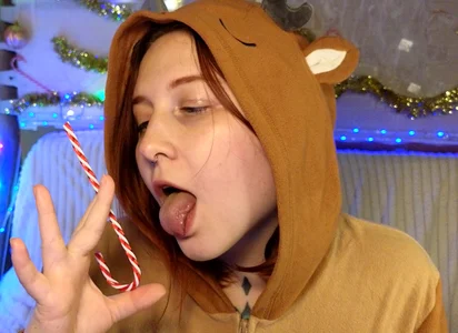 Belinda_Starlight Cute winter deer Gambar 3