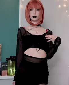sweetuniporn Sylvia from "In Time" 🖤🔥 Pic 2