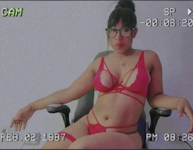 Public od KarlieMoore  5 snímek