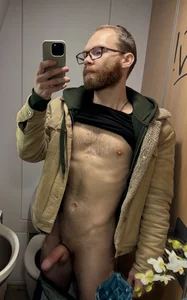 fcuk24 Public Foto 7