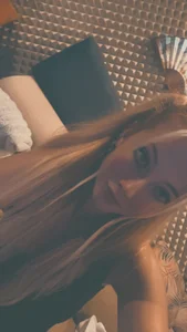 EmilySwann_ just me Immagine  2