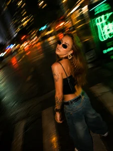 prettybushy Downtown Poză 3