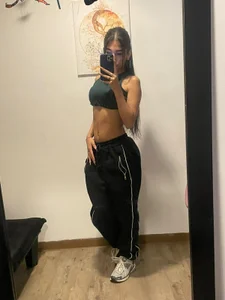 Violeta_Velvet_ kullanıcısının 🔥💋 Come make my day a little hotter, handsome! 😈 albümü -  2 fotoğraf