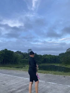 Ugly-Filipina Public Pic 5