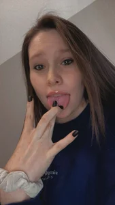 SheSlutty531 Public Pic 7