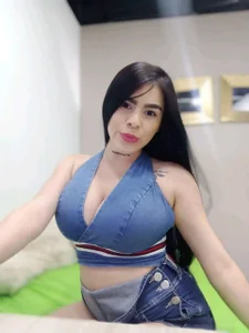 BigTits_Kitty Public Immagine 