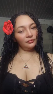 Mi vida de Divadiosa  2 Imagens