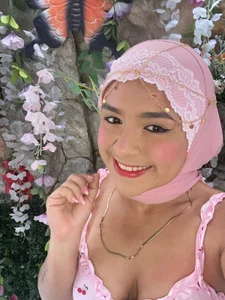 With a clean conscience and dirty desires. 🥵🔥 de AliaAsad Foto 2