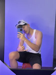 David_Nova Mirror Pic 3