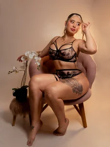 AlannaFoxx Luxury Pic 6