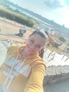 shara-24 Public Foto 8