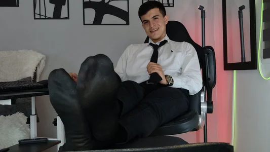 nico_pelusain my office very hot Bild 3