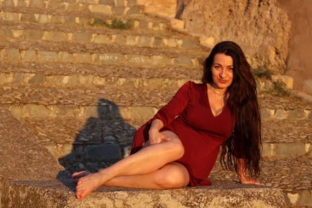 KeisyNeonX Gorgeous legs  2টি ছবি