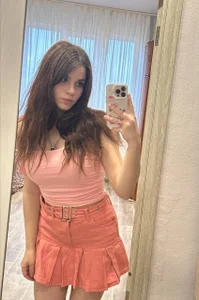 JeniceSourwine Sweet enough to make you stay 🍓 Pic 3