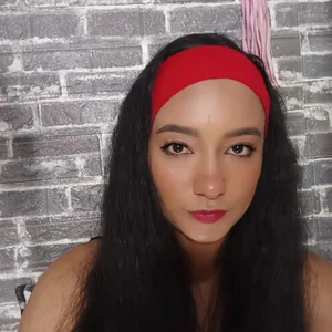 Cristal_Skinny2 Public Gambar 2