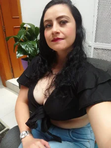 LizzandAlyz kullanıcısının Public albümü -  6 fotoğraf