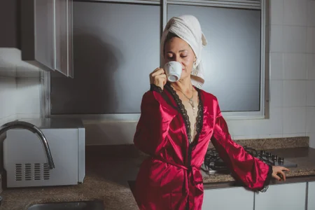 Mia_Mott A good coffee in the morning after a shower ☕ Hình