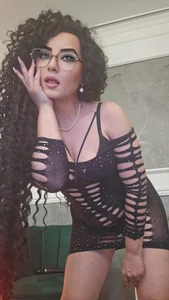 anissia_teaserのFall in love 🫣❤️の枚の写真