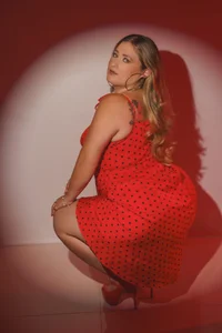 lenah_smith red candy รูป  3