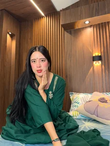 "Addicted to what makes me lose control💚 de _tamara_priya_ Foto 4