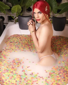 LucyGiraldo come soap me Pic 5