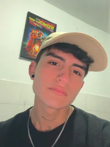 tommy_and_sophie Tommy Pic 3