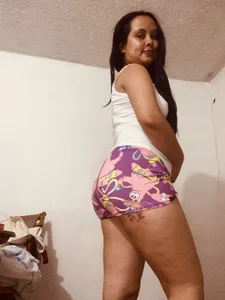Laura_99 Public Pic 4