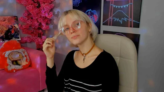 Can I tell you some smart facts about anime? od BethanyCloud  snímek