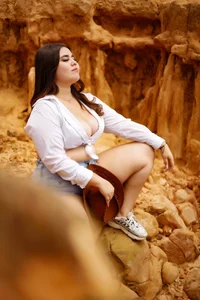 MadissonLee__ 🔫 Danger: Armed with curves and temptations 💋 Εικόνα 2