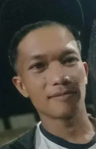 marky_onboard_now Cute smile টি ছবি