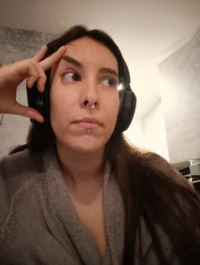 LelianaHazel Public Poză