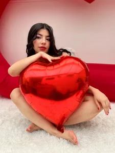 love de ShyDesireXXX  5 Imagens