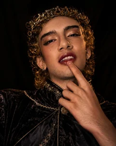 AustinReed17 Royalty 👑  7. fénykép