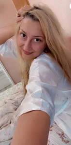 LeticiaReys Public Pic 6