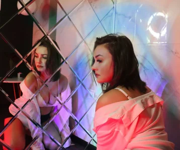 MilenaMellowspace trip图片 4