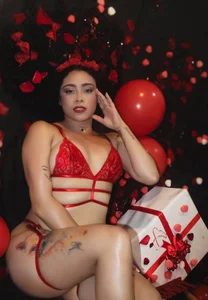 antonelllepiercee 💕💕HAPPY VALENTINE'S DAY 💕💕😍  3টি ছবি