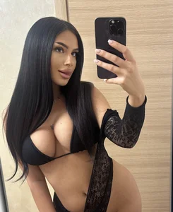 LuanaDess Public  2টি ছবি