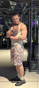 MrbigLouis Gym session صورة واحدة|MrbigLouis Gym session صورتان|MrbigLouis Gym session  صور|MrbigLouis Gym session  صورة