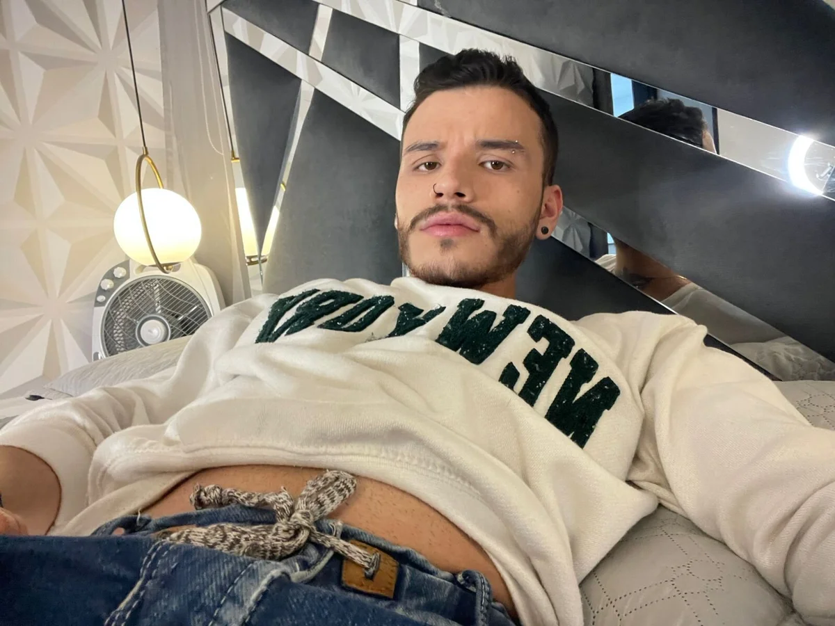 liam_es Gambar Trending 7574