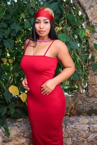 Miss_Abigail_ kullanıcısının Sexy and curvy woman albümü -  3 fotoğraf