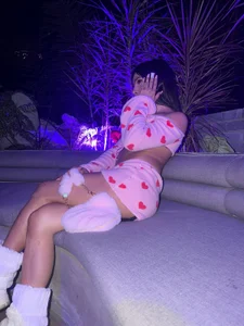 DAYANNAVELEZ HAVING DINNER 圖片 2