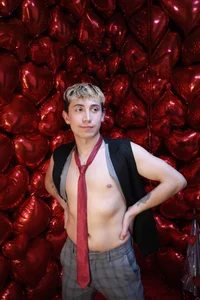 Naughty__Chriss Formal above, danger below 😏 รูป  3